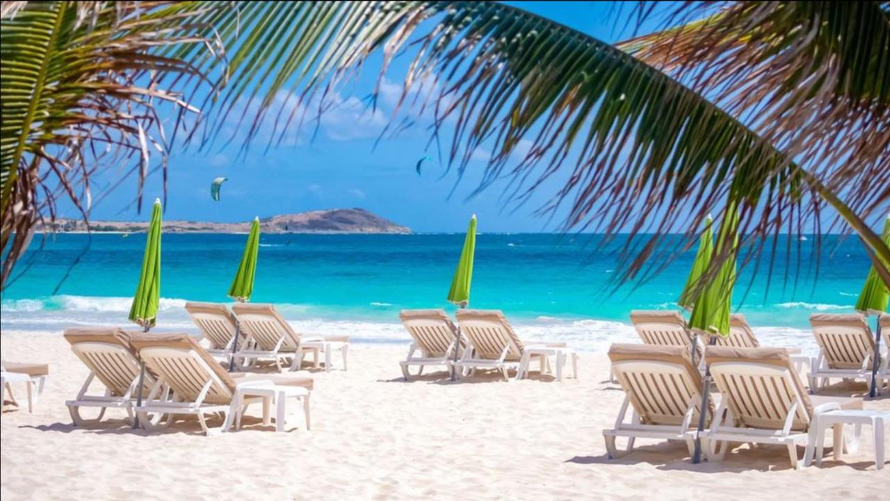 Top Floor Unit 520 Ft2 - 48 M2 With Stunning Dominant View On Ocean, St Barth, Orient Bay Cul de Sac Exterior foto