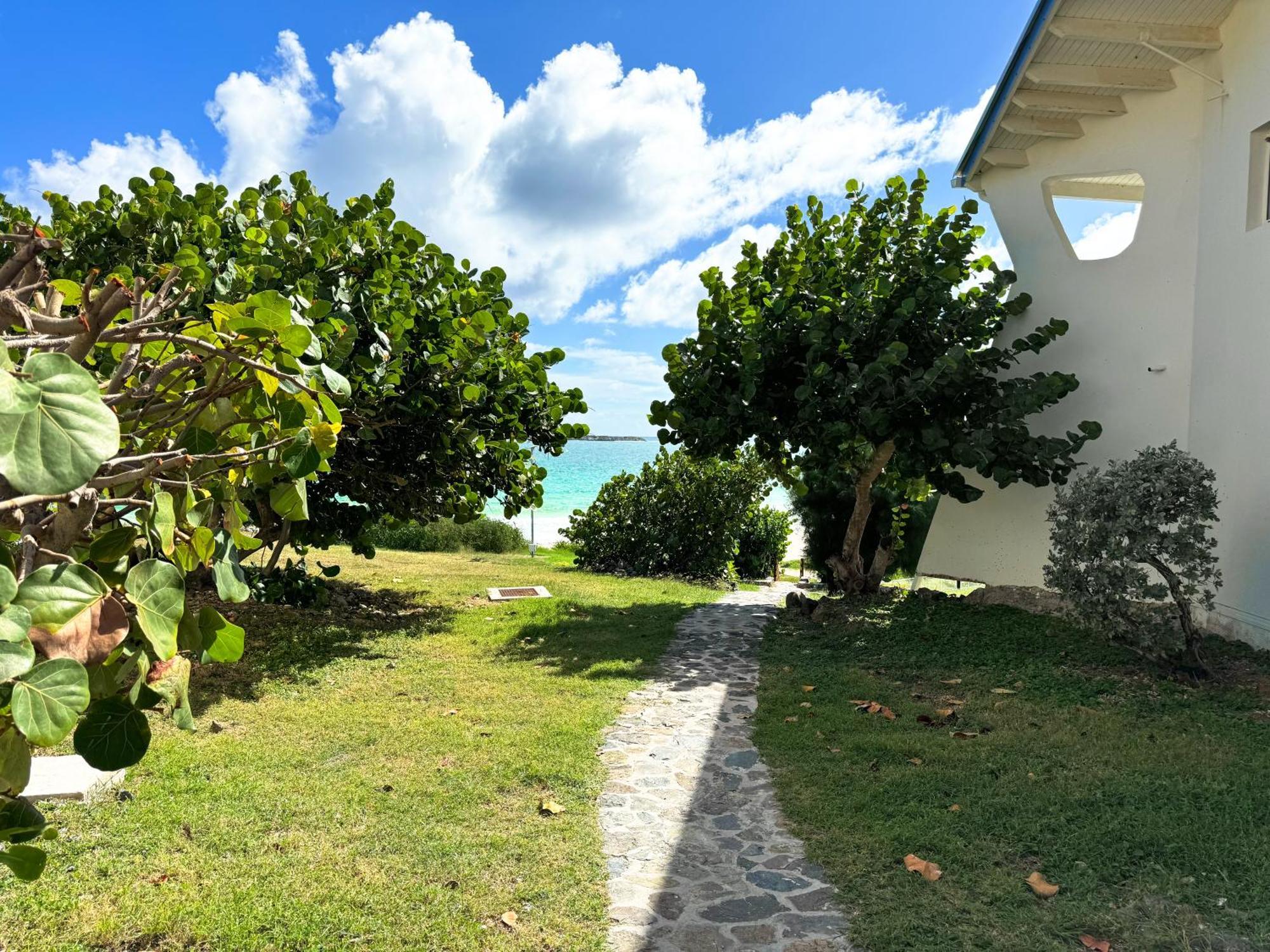 Top Floor Unit 520 Ft2 - 48 M2 With Stunning Dominant View On Ocean, St Barth, Orient Bay Apartamento Cul de Sac Exterior foto